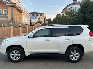 2010 Toyota Land Cruiser Prado 150 Series, белый, 2220000 рублей, вид 2