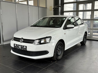 2014 Volkswagen Polo V, белый, 750000 рублей, вид 3