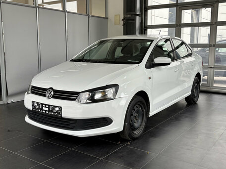 2014 Volkswagen Polo V, белый, 750000 рублей, вид 3