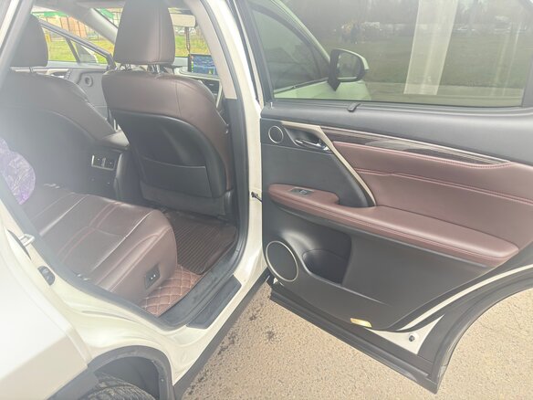 2021 Lexus RX 450h IV Рестайлинг, белый, 6850000 рублей - вид 10
