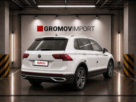 2022 Volkswagen Tiguan II Рестайлинг, белый, 2890000 рублей, вид 3
