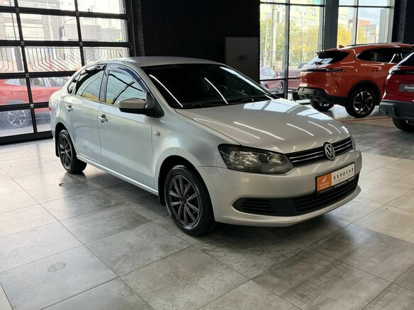 2011 Volkswagen Polo V, серебристый, 830000 рублей - вид 7