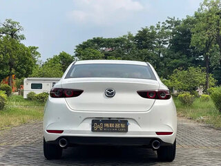 2025 Mazda 3 Axela IV (BP), белый, 1479017 рублей, вид 5