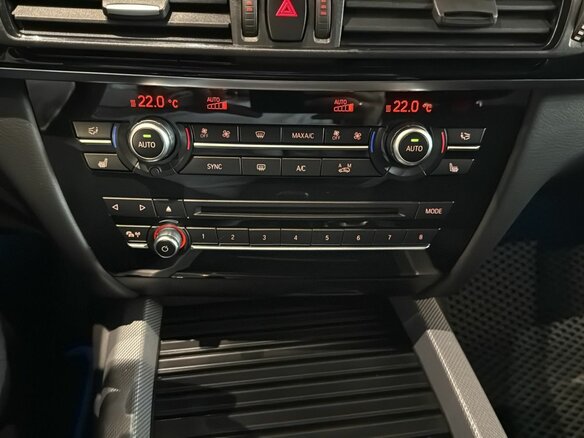 2018 BMW X5 30d III (F15), чёрный, 4399000 рублей - вид 17