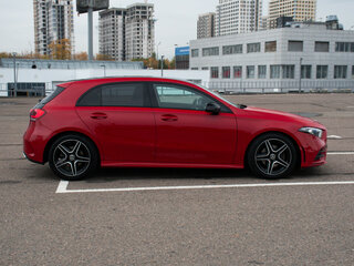 2018 Mercedes-Benz A-Класс 200 IV (W177), красный, 2349000 рублей, вид 4
