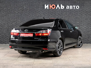 2018 Toyota Camry VII (XV50) Рестайлинг 2, чёрный, 2500000 рублей, вид 4