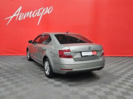 2018 Skoda Octavia III (A7) Рестайлинг, бежевый, 1559000 рублей, вид 3