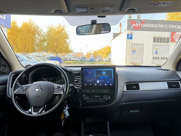 2016 Mitsubishi Outlander III Рестайлинг 2, белый - вид 15