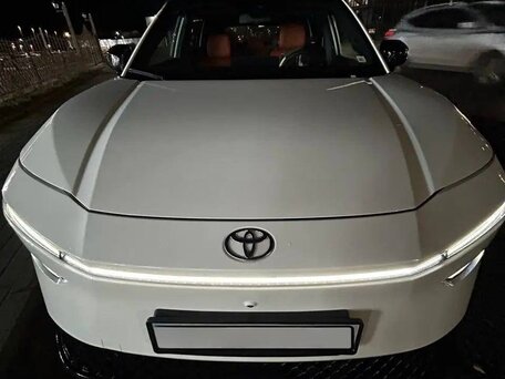 2026 Toyota bZ3X 58.3 kWh, белый, 2930000 рублей, вид 4