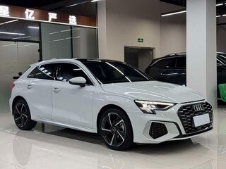 2023 Audi A3 Sportback 35 TFSI IV (8Y), белый, 1920000 рублей, вид 3