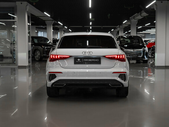 2021 Audi A3 Sportback 35 TFSI IV (8Y), белый, 2880000 рублей - вид 5