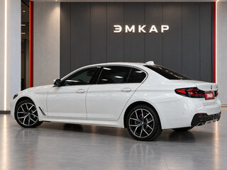 2022 BMW 5 серии Long 530Li VII (G30/G31/G38) Рестайлинг, белый, 4840000 рублей, вид 5