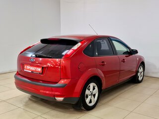 2005 Ford Focus II, красный, 388000 рублей, вид 4