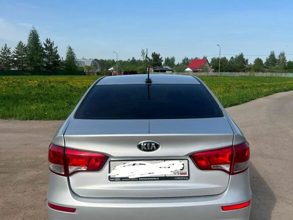 2017 Kia Rio III Рестайлинг, серебристый, 560000 рублей - вид 6