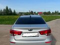 2017 Kia Rio III Рестайлинг, серебристый, 560000 рублей - вид 6