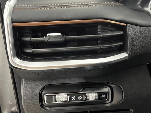 2026 Geely Okavango I Рестайлинг, серый, 3864990 рублей - вид 23