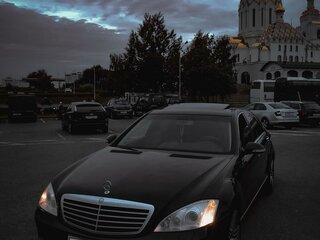2005 Mercedes-Benz S-Класс 550 Long V (W221), чёрный, 1000000 рублей, вид 3