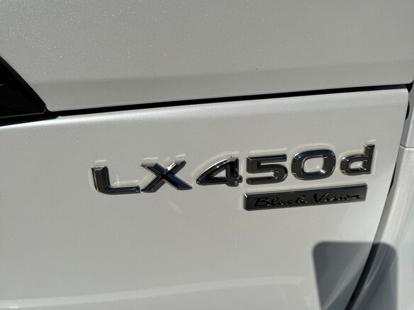 2019 Lexus LX 450d III Рестайлинг 2, белый, 11100000 рублей - вид 14