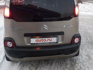 2011 Citroen C3 Picasso I, золотистый, 570000 рублей, вид 2