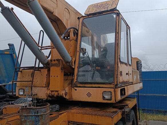 2006 UDS 114, золотистый, 1600000 рублей - вид 4