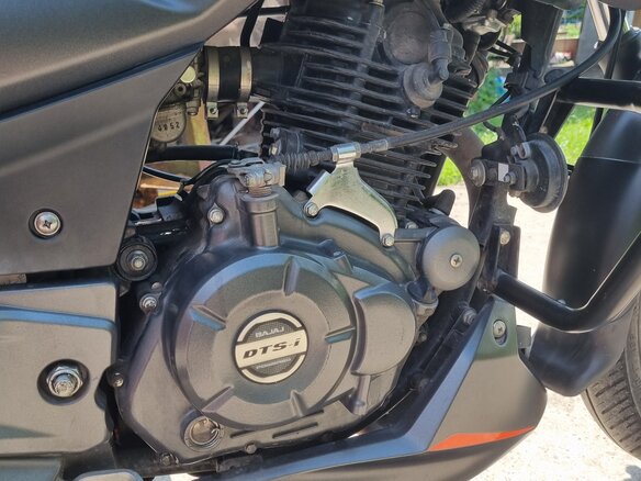 2020 Bajaj Pulsar 180, чёрный, 148000 рублей - вид 4