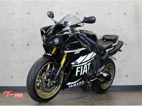 2010 Yamaha YZF-R1, чёрный, 800000 рублей, вид 4