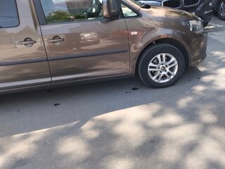 2012 Volkswagen Caddy III Рестайлинг, коричневый, 1400000 рублей, вид 2
