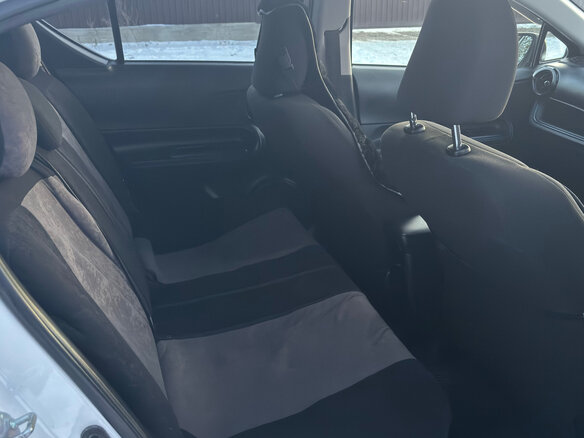 2015 Toyota Aqua I Рестайлинг, белый, 1050000 рублей - вид 13