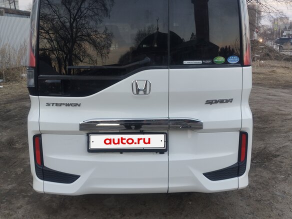 2016 Honda Stepwgn Spada V, белый, 1750000 рублей - вид 2