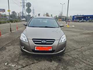 2009 Kia Ceed I, бежевый, 700000 рублей, вид 2