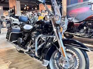 2018 Harley-Davidson Road King, чёрный, 2400000 рублей, вид 4