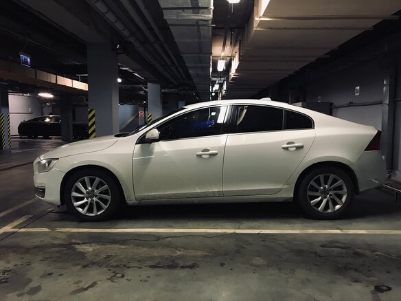 2014 Volvo S60 II Рестайлинг, белый - вид 1