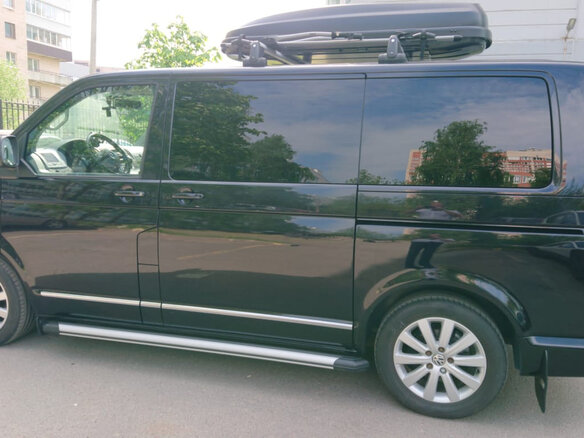 2013 Volkswagen Multivan T5 Рестайлинг, чёрный, 2900000 рублей - вид 4