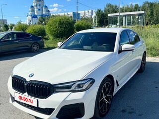 2020 BMW 5 серии 520d xDrive VII (G30/G31/G38) Рестайлинг, белый, 4690000 рублей, вид 4