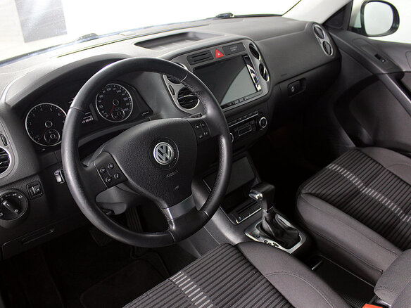 2010 Volkswagen Tiguan I, серебристый - вид 13
