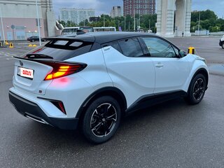 2022 Toyota C-HR I Рестайлинг, белый, 3000000 рублей, вид 5