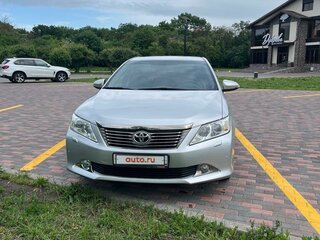 2013 Toyota Camry VII (XV50), серебристый, 2080000 рублей, вид 2
