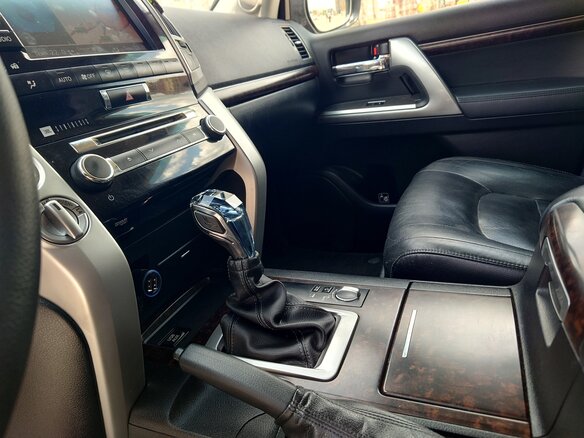2012 Toyota Land Cruiser 200 Series Рестайлинг 1, серый, 3200000 рублей - вид 9