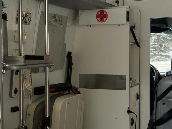 2013 Volkswagen Crafter, жёлтый, 3500000 рублей - вид 12