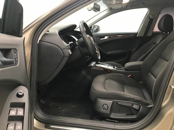 2011 Audi A4 IV (B8), бежевый - вид 10