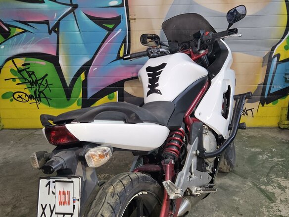 2006 Kawasaki ER-6F (Ninja 650R), белый, 310000 рублей - вид 4