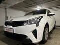 2020 Kia Rio IV Рестайлинг, белый, 1950000 рублей - вид 10