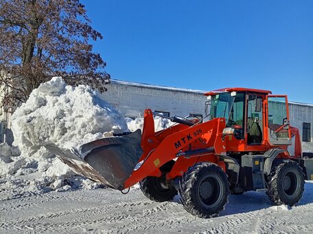 2022 MTK 930, красный, 2300000 рублей, вид 2