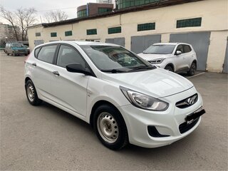 2012 Hyundai Solaris I, белый, 980000 рублей, вид 2