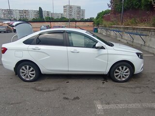 2018 Lada (ВАЗ) Vesta I, белый, 800000 рублей, вид 3