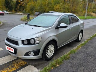 2012 Chevrolet Aveo II, серебристый, 375000 рублей, вид 1