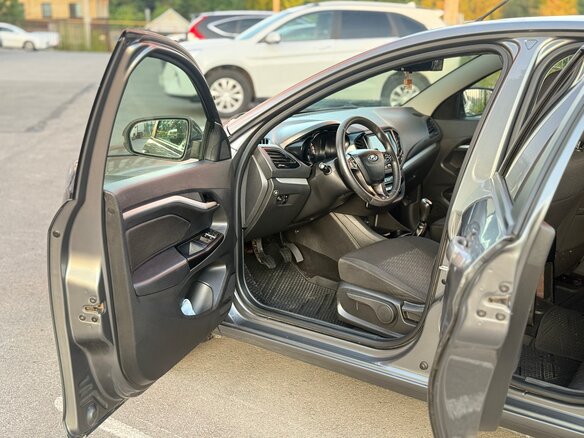 2017 Lada (ВАЗ) Vesta I, серый, 750000 рублей - вид 12