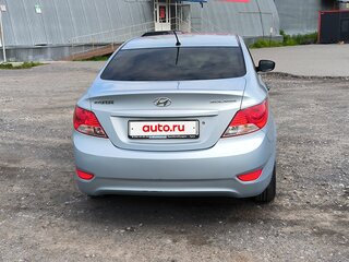 2012 Hyundai Solaris I, серый, 655000 рублей, вид 4