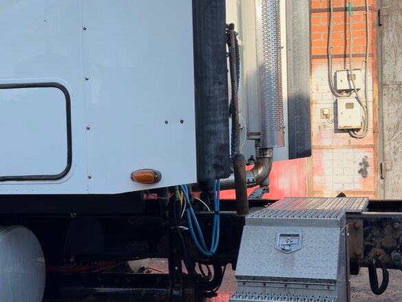 2003 Freightliner Columbia, белый, 3500000 рублей - вид 17