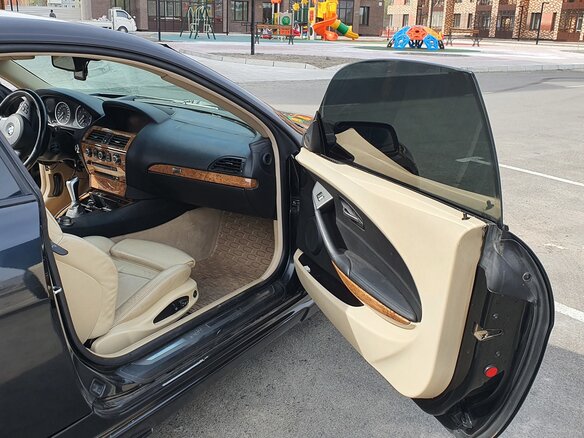 2005 BMW 6 серии 650i II (E63/E64), чёрный - вид 11